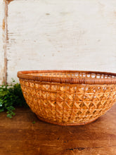 Load image into Gallery viewer, Cottage Basket B
