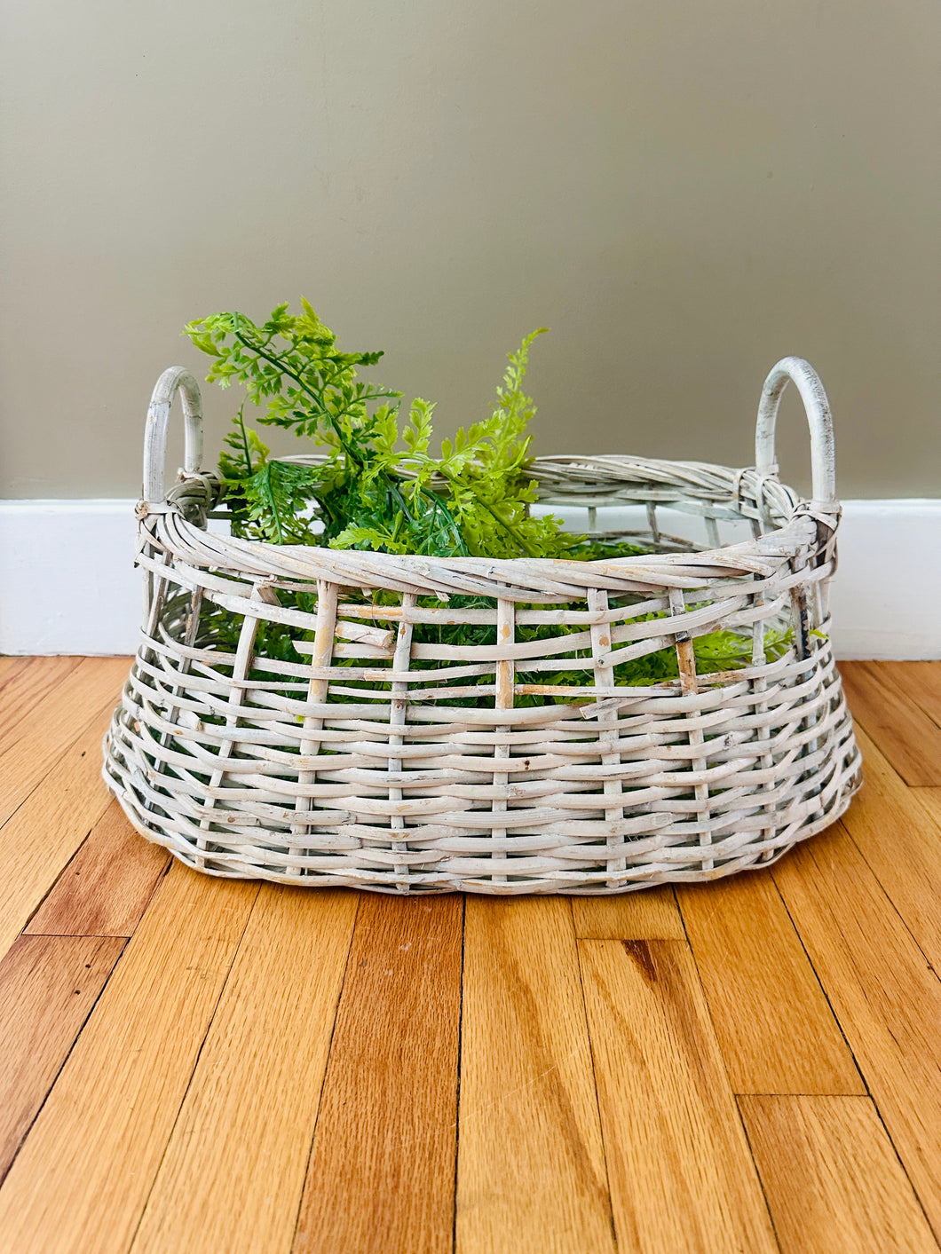 Shabby White Basket