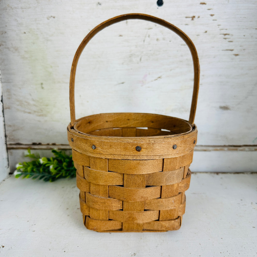 1986 Longaberger Basket