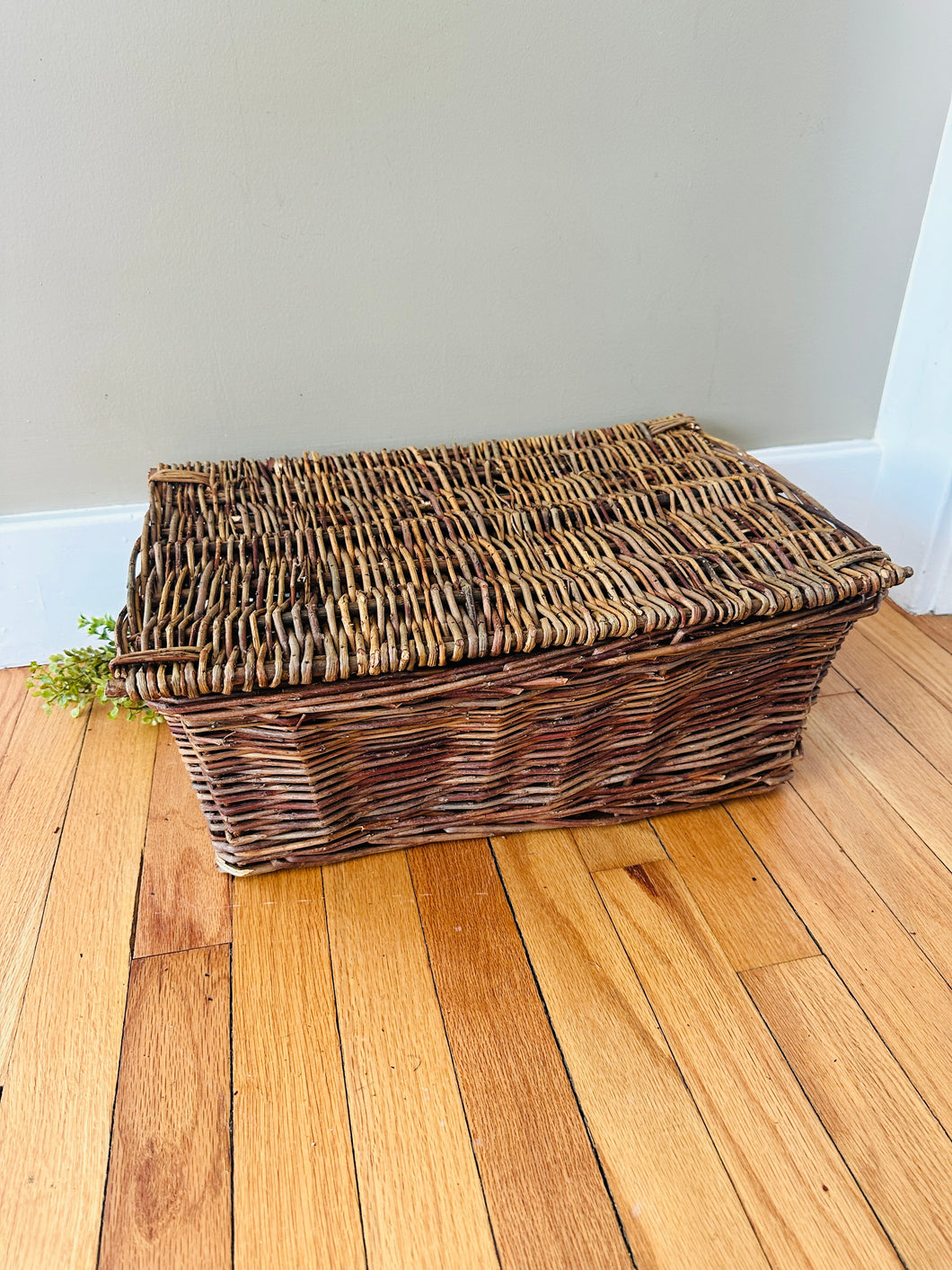 Rectangular Cottage Basket with Lid- medium