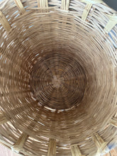 Load image into Gallery viewer, Massive Hamper Basket

