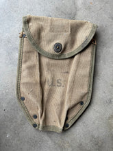 Load image into Gallery viewer, Vintage Green Hip Bag
